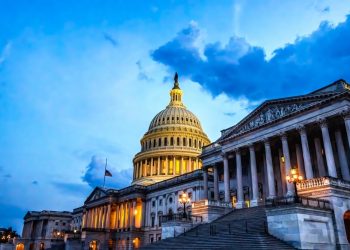 Congressman Discloses 50+ Stock Trades: Here’s Why Purchasing Palantir Stock Is Catching Attention – Palantir Technologies (NASDAQ:PLTR)