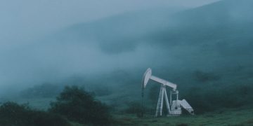 Baker Hughes oil rig count +6 to 413