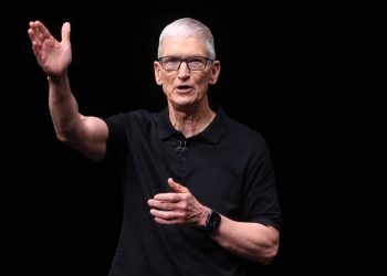 Stocks making the biggest moves premarket: AAPL, CVX, KLAC, SNDK