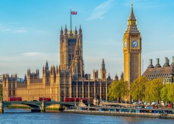 London Dominates Foreign Exchange Markets, Handling 38% of Global Turnover