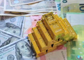 Gold Technical Analysis Today: Bearish Breakdown Signals Further Downside Risk