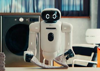 LG says its CLOiD home robot will be folding laundry and making breakfast at CES