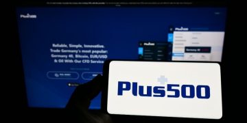 Plus500 Halts New CFD Onboarding in Spain amid Tough Marketing Rules