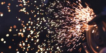 UK industrial orders fall once again to start the new year