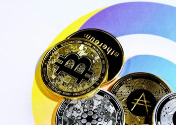 Bitcoin Dominance Grows As Altcoins Post Another Losing Year