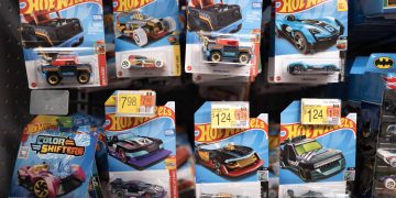 Stocks making the biggest moves in after hours: HOOD, LYFT, F, MAT