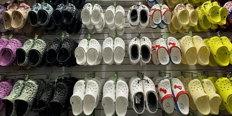 Stocks making the biggest moves midday: CROX, CSCO, LULU, APP