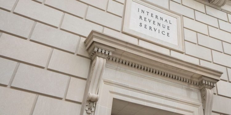 US Tax Refunds Trending Higher Early This Season, Early IRS Data Shows