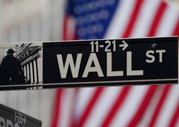 US software and private capital shares hit with fresh wave of selling