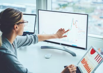 Bitcoin or a Broad-Market ETF? The Answer Couldn’t Be Clearer for Long-Term Investors​