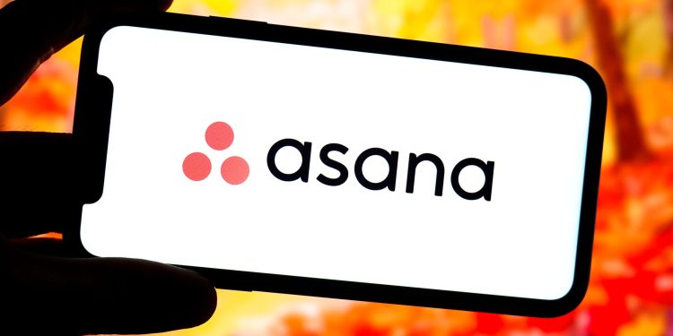 Stocks making the biggest moves after hours: MDB, PLUG, CRDO