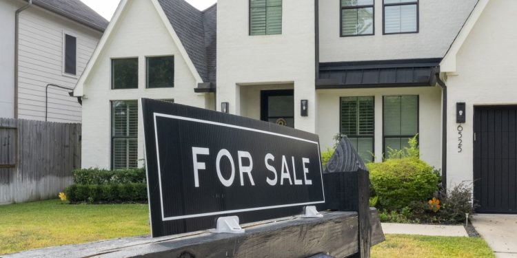 Stocks making the biggest moves midday: FNMA, BSX, BX, PANW