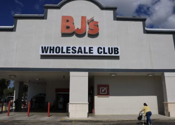 Stocks making the biggest moves premarket: BJ, AVGO, TTD, STUB