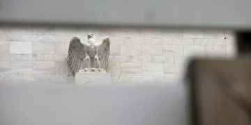 Fed still expects to cut rates once this year despite spiking oil prices