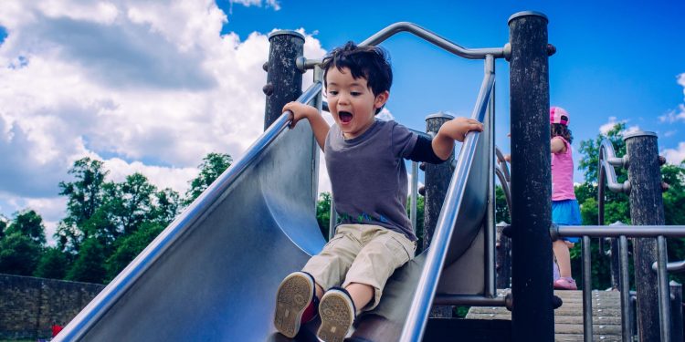 Stock market drops of 1% or 2% are common. What investors should do