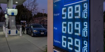 Iran war, oil price surge worsen K-shaped economy, say economists