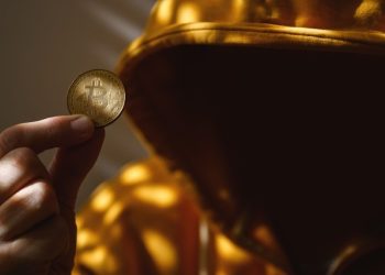 Cryptocurrency Hack Losses Fall 87% in February as Scammers Shift to Phishing