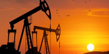 Baker Hughes total rig count falls to 543 from 552 last week