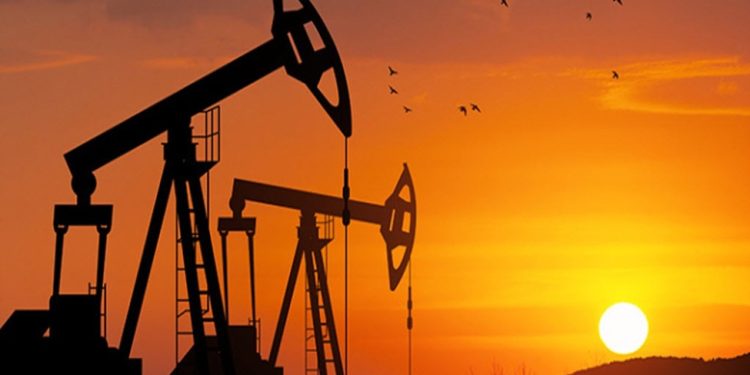 Baker Hughes total rig count falls to 543 from 552 last week