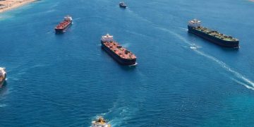 US explores use of govt insurance in escorting ships through Strait of Hormuz – report