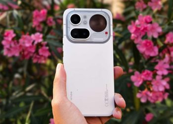 Samsung and Google have a problem – and it’s this ambitious $500 Android phone