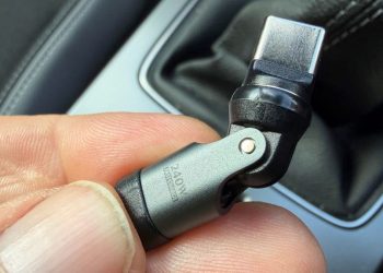 This $5 magnetic USB-C connector can save your laptop’s charging port