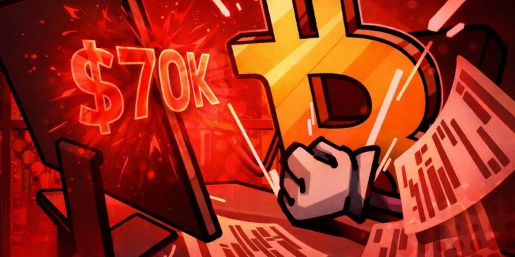 Corporate Bitcoin Split: Strategy Holds, Nakamoto Sells