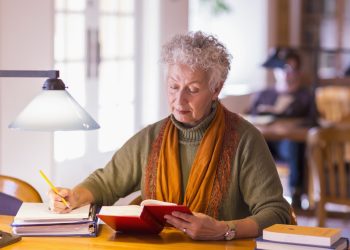 Annuity sales are booming — but not the ones best for lifetime income