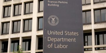 401(k)s may use alternative investments: Labor Department proposal