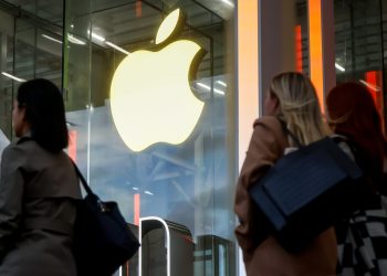 Stocks making the biggest moves midday: AAPL, ARM, AVGO, UNH