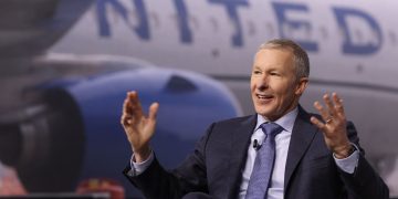 Stocks making the biggest moves midday: AGPU, ASTS, UAL, GEV