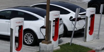 Stocks making the biggest moves midday: TSLA, NEXT, GM, DAL