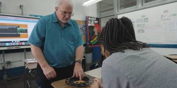 Schools use financial literacy to teach risks