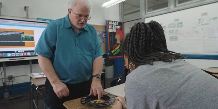 Schools use financial literacy to teach risks