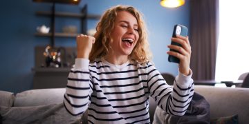 Average tax refund is 11% higher, latest IRS filing data shows