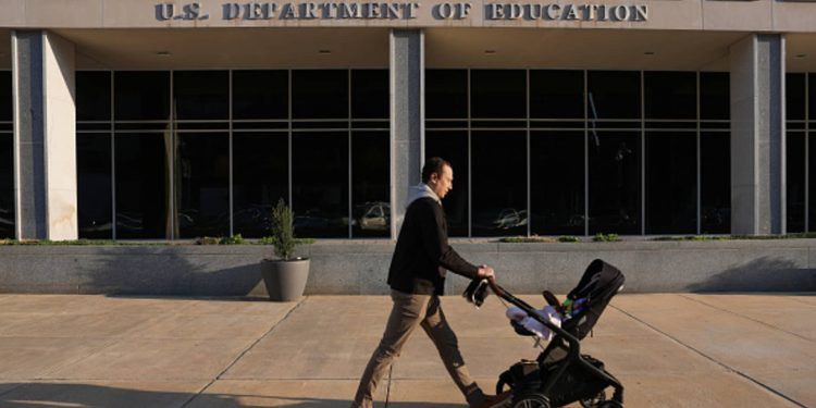 Student loan borrowers struggle to access debt forgiveness, repayment