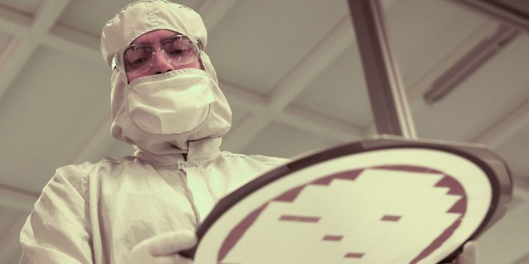 The Ridiculously Nerdy Intel Bet That Could Rake in Billions