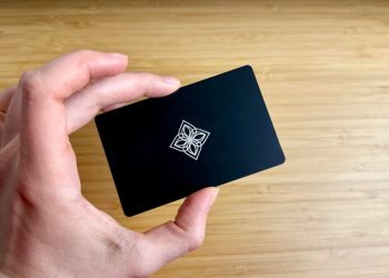 Brick vs. Bloom Card: I tested both for my screen addiction, and the winner depends on you