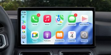 You can use Google Meet with CarPlay now: How to join meetings safely in your car